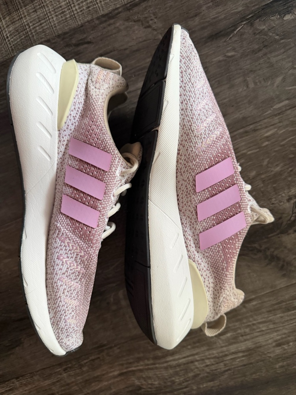 ADIDAS SWIFT RUN 22 - Picture 5 of 8